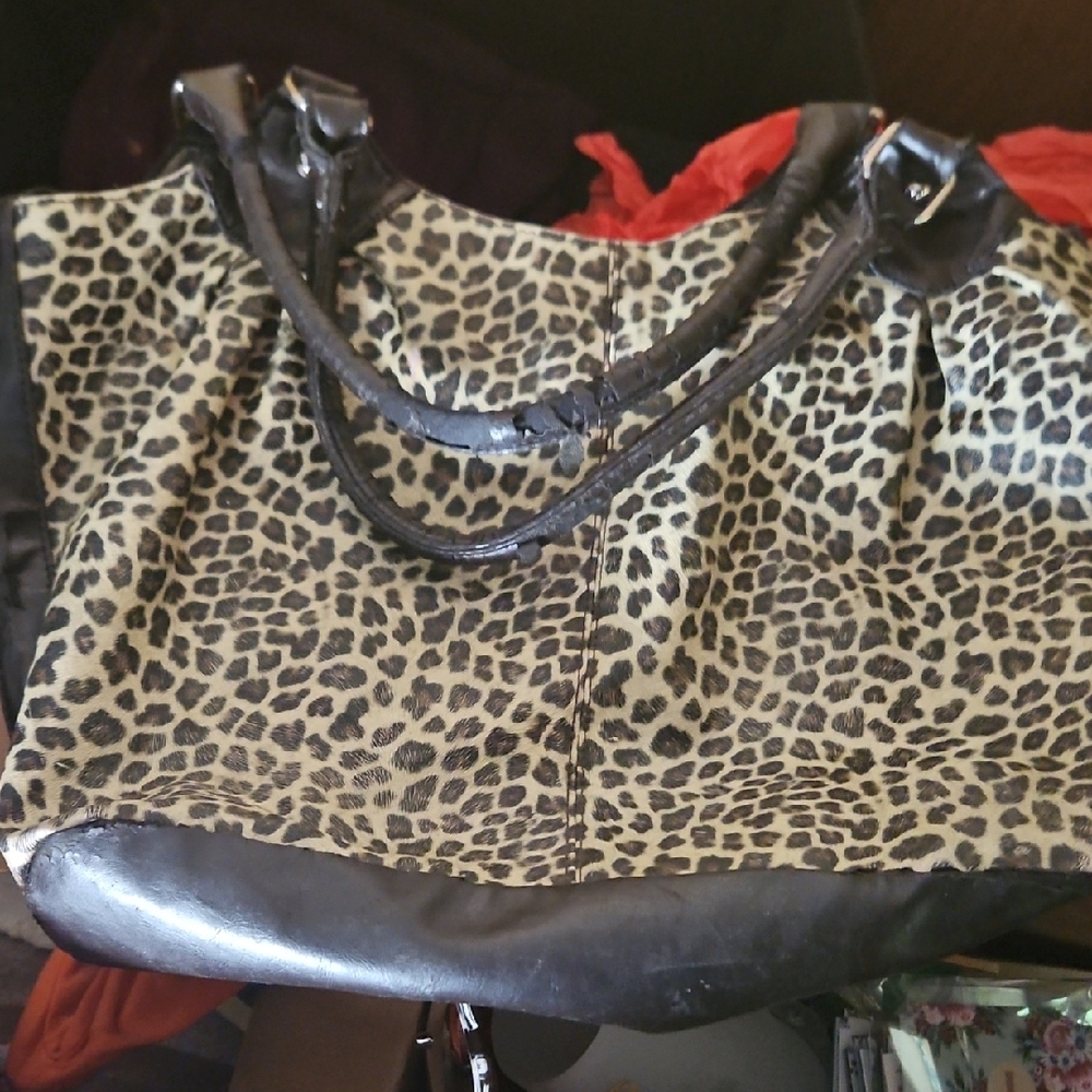 Chic Leopard Print Tote with Black Trim